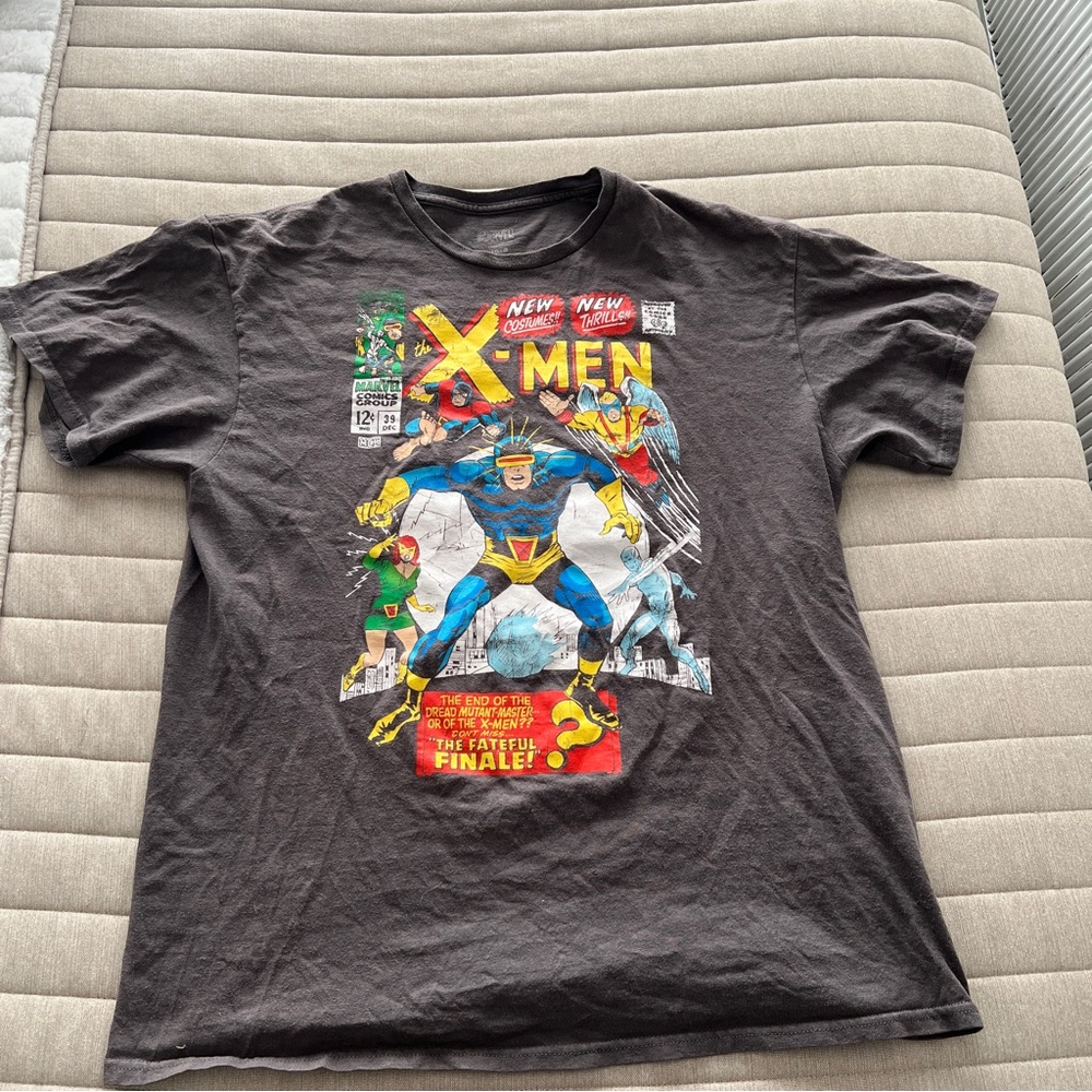 Marvel tee - Picture 2 of 2